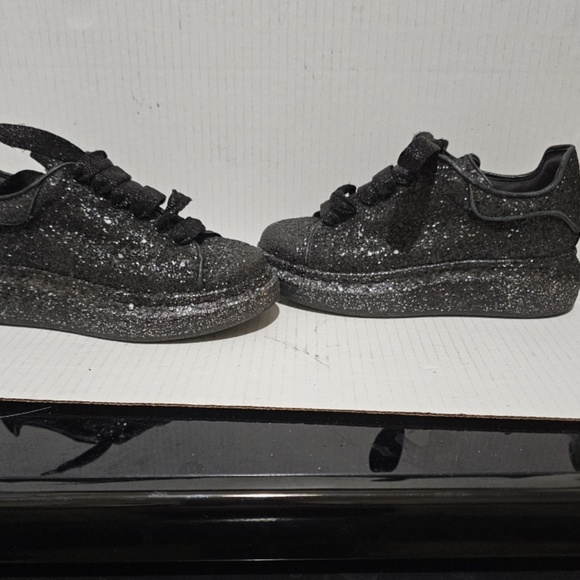 Alexander McQueen Sneakers Tennis Kids Shoes Oversized Black Glitter 32D Sz 1 - Picture 2 of 14